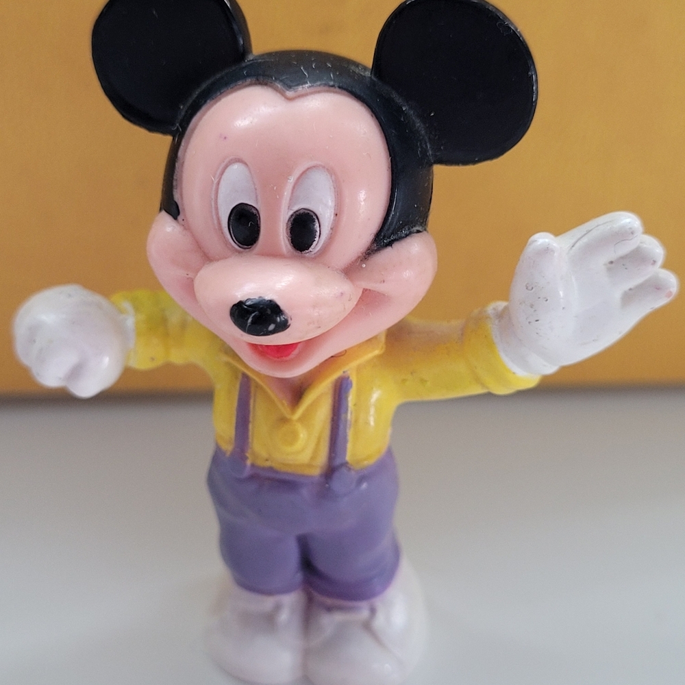 Vintage Disney Mickey Mouse and Friends Figurines - Picture 4 of 9